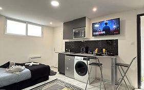 SUPERBE STUDIO PROCHE PARIs